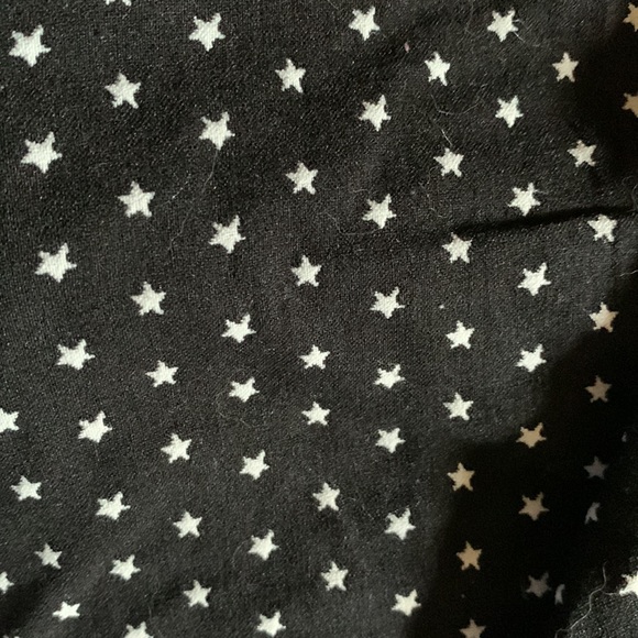 1901 Black with white stars capris, size 10. - Picture 2 of 3